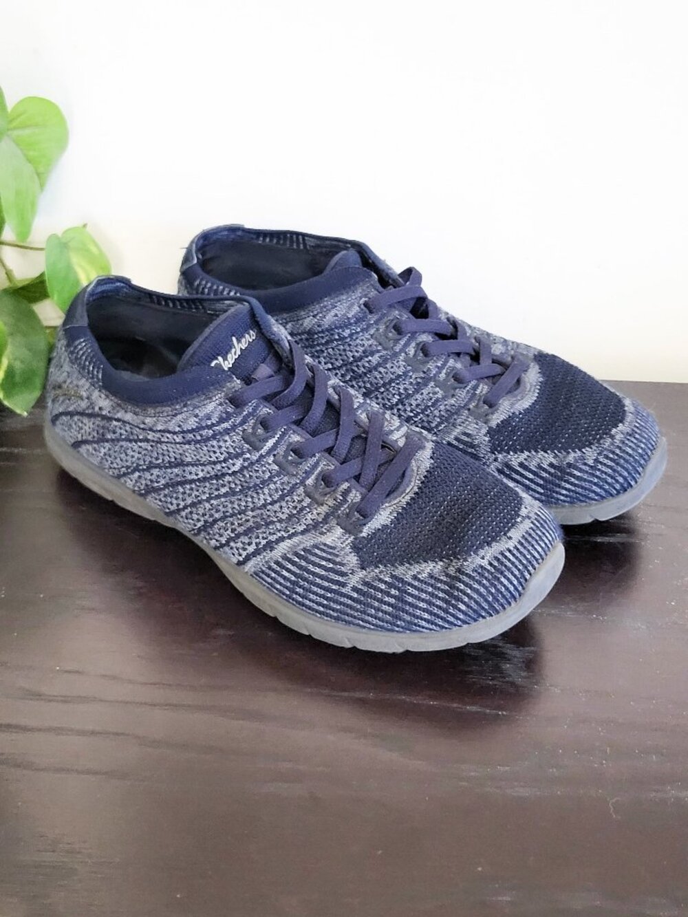 Skechers Women's Navy Breathe-Easy Fortune-Knit Sneakers - Size 7